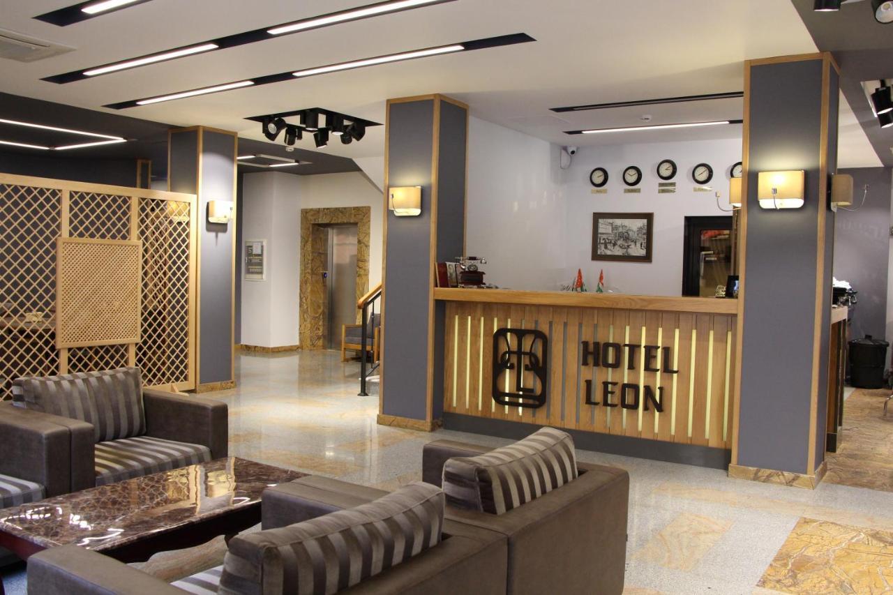 Leon Boutique Hotel Sukhumi Exteriör bild