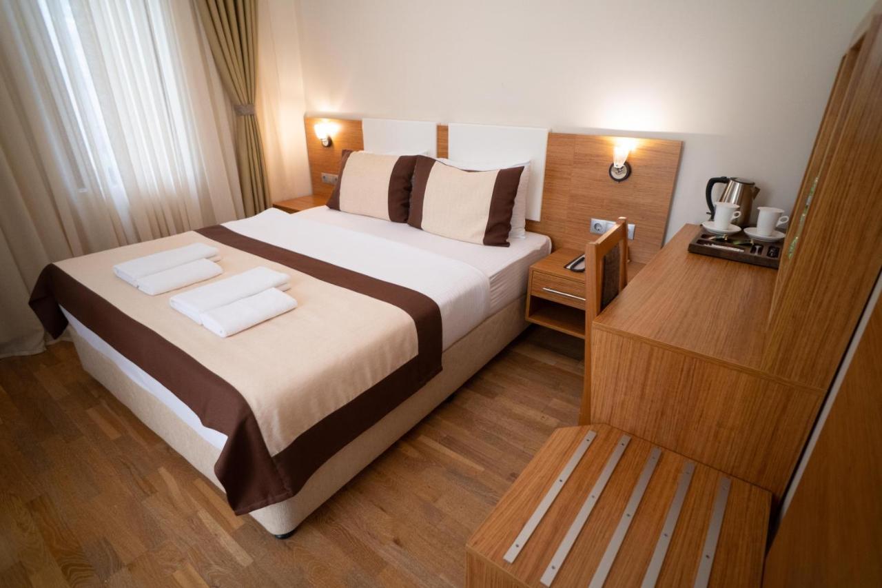 Leon Boutique Hotel Sukhumi Exteriör bild